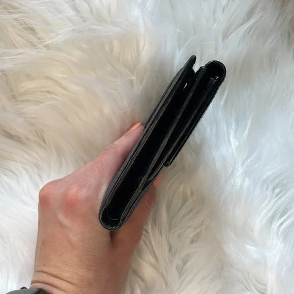 Sold * Gucci women’s wallet - Picture 7 of 8